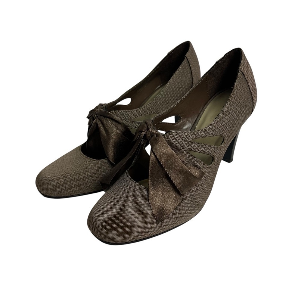 Ann Marino Women’s Career High Heels Sz 8M Brown Fabric 3.5” Heel Tie Bows